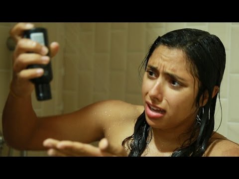 بالفيديو المشكلات التي تواجه النساء صاحبات الشعر الطويل في الحمام