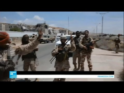 بالفيديو الحوثيون يسيطرون على معسكر العمالقة