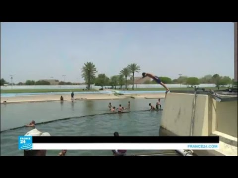 بالفيديو متظاهرون يقتحمون المنطقة الخضراء في بغداد