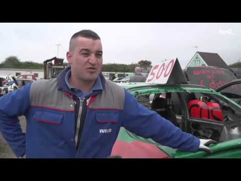 بالفيديو سباق بريطاني فريد وخطير للقفز فوق السيارات
