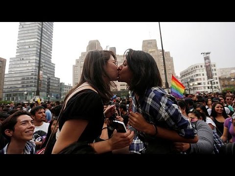 بالفيديو شاهد التوجه لإقرار الزواج المثلي في كامل المكسيك