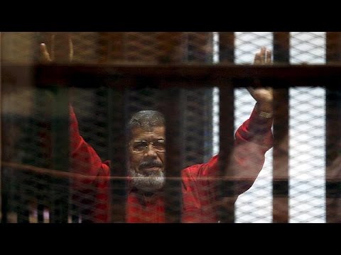محكمة مصرية تقضي بالسجن 40 عامًا على محمد مرسي
