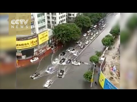 شاهد آثار دمار الأمطار الطوفانية في جنوب الصين