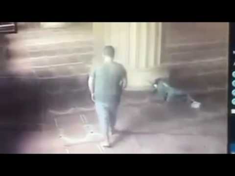 شاهد لص يسرق نائمًا داخل مسجد في رمضان