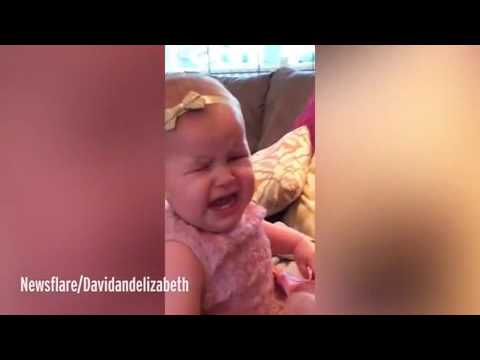 رد فعل طفلة ترى والدها بعد حلق ذقنه لأول مرة