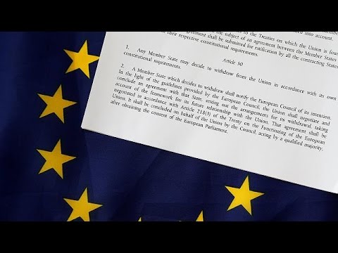 شاهد المادة 50 تنظم آلية الخروج من أوروبا