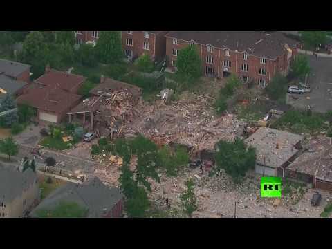 آثار انفجار هز منطقة سكنية في مدينة ميسيساوغا الكندية