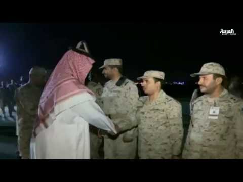 ولي ولي العهد السعودي مع الجنود المرابطين في نجران