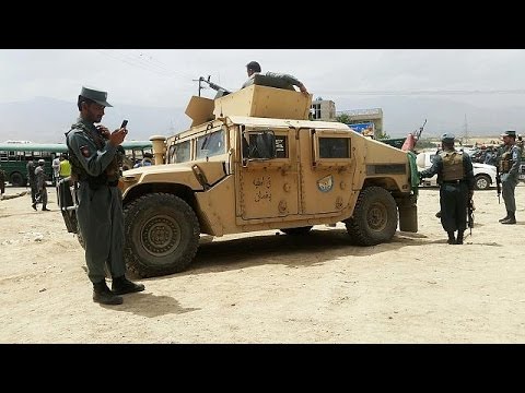 مقتل العشرات في هجوم استهدف حافلات لطلاب شرطة في كابول