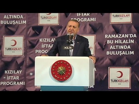 أردوغان يلمِّح إلى إعطاء الجنسية التركية للاجئين السوريين