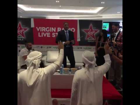 شاهد النجم العالمي ويل سميث يرقص على أنغام اليولة الإماراتية
