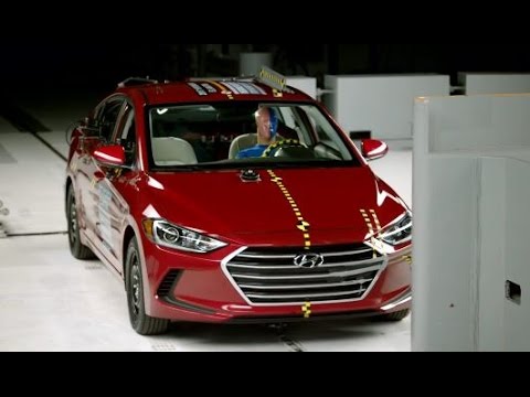 بالفيديو  سيارة هيونداي إلنترا 2017 تبهر كل من يقتنيها