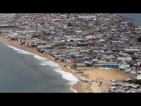 ارتفاع مستوى مياه البحر يشرِّد سكان أكبر مدينة صفيح في ليبيريا