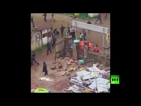 بالفيديو لحظة تعذيب الشرطة الإثيوبية لمتظاهرين