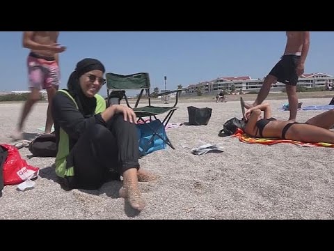 بالفيديو حظر لباس سباحة المحجبات على شواطئ سيسكو في كورسيكا