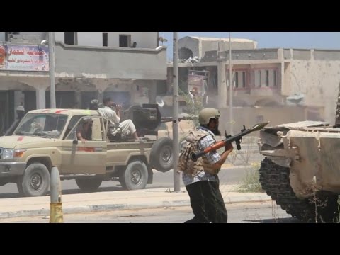 بالفيديو القوات الموالية للحكومة الليبية تواصل تقدمها في سرت