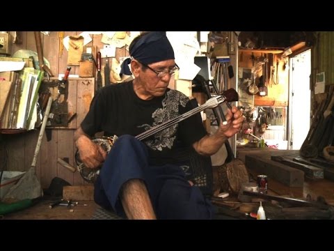 بالفيديو شاهد آلة سانشين الموسيقية تُخلّد تاريخ مملكة قديمة جنوب اليابان