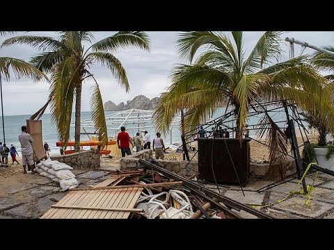 بالفيديو اعصار نيوتن يخلف عددا من القتلى والمفقودين