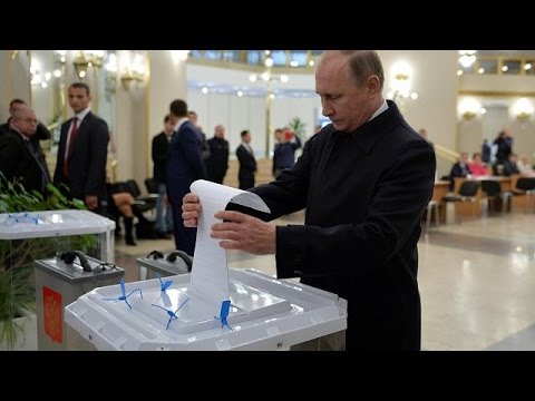 المواطنون الروس يدلون بأصواتهم في الانتخابات التشريعية