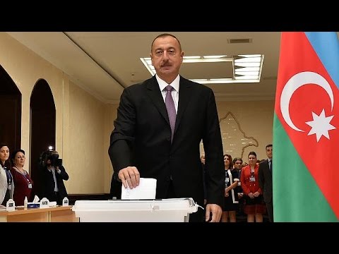 شاهد تصويت في أذربيجان لصالح تمديد فترة ولاية إلهام علييف