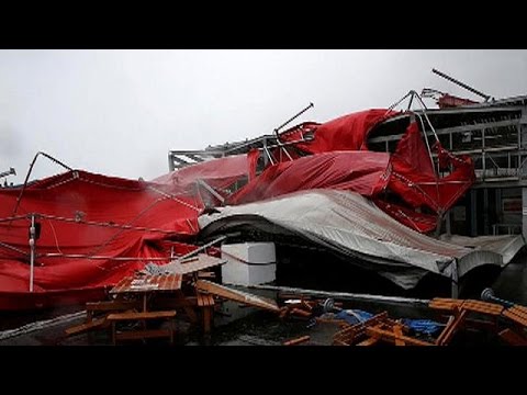 شاهد أربعة قتلى في ثالث إعصار يجتاح تايوان في غضون شهر