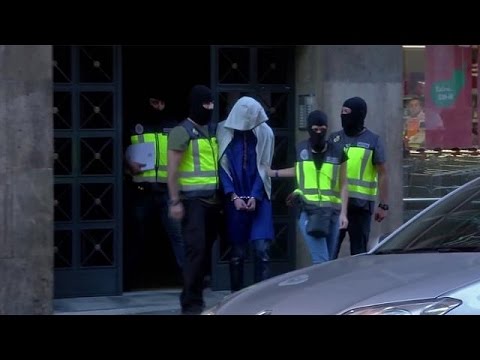 بالفيديو اعتقال 5 أشخاص بشُبهة التطرف في 3 بلدان أوروبية