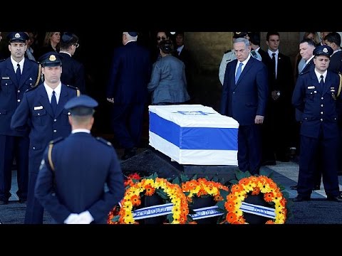 بالفيديو جثمان شيمون بيريز يسجى أمام مقر الكنيست الإسرائيلي