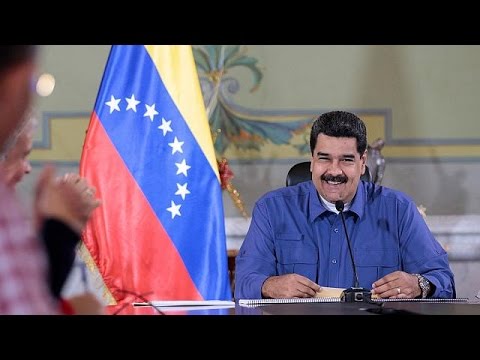 الرئيس الفنزويلي يرفع الحد الأدنى للأجور بنسبة 50
