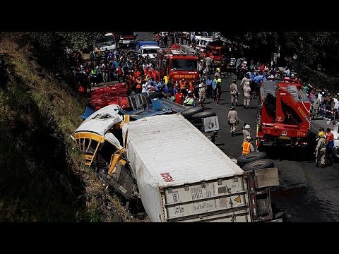 بالفيديو 16 قتيلا على الأقل وعشرات الجرحى في حادث مروري في هندوراس