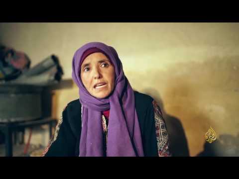 شاهد النساء يحترفن حرفة النسيج في الأردن