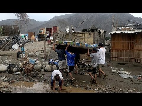 شاهد الفيضانات الشديدة تجتاح بيرو