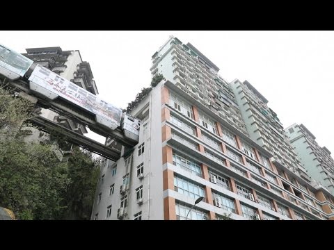 شاهد مترو في الصين يمر من خلال شقة سكنية