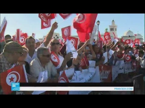شاهد مسيرات في تونس دعمًا للحكومة في حربها على الفساد