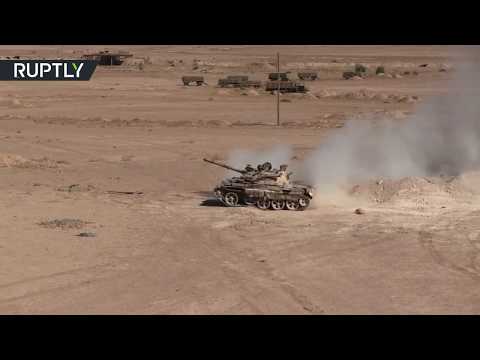شاهد الجيش السوري يكسر الحصار عن مطار دير الزور العسكري