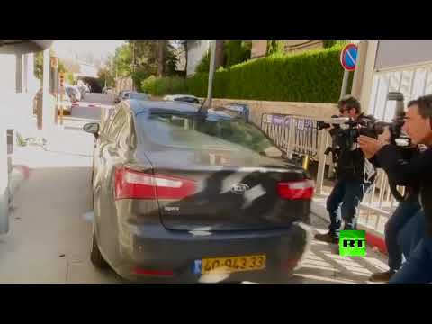 شاهد الشرطة الإسرائيلية تستجوب نتنياهو وزوجته