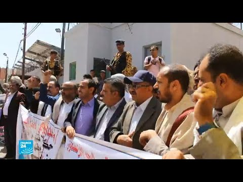 شاهد الحوثيون يُطالبون المبعوث الأممي برفع الحصار قبل الحوار