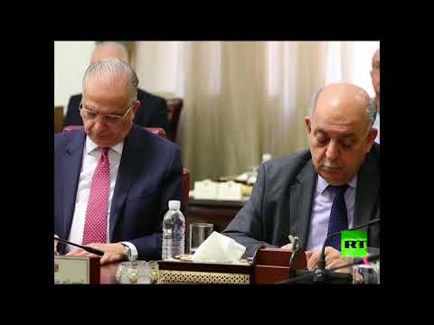 شاهد عادل عبد المهدي يقدم رسميًّا استقالته من منصب رئيس الوزراء العراقي