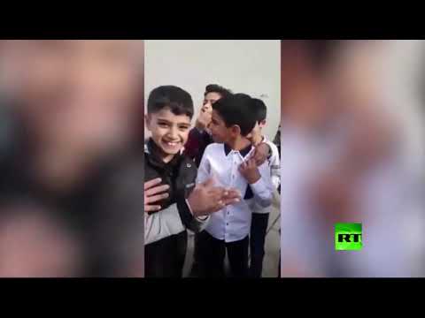 شاهد طفل عراقي يصيح بحرقة الشباب وحكمة الكبار ليعكس معاناة شعبه