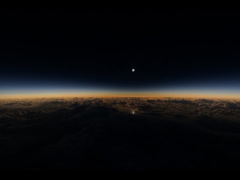 مشهد نادر لكسوف الشمس من داخل طائرة
