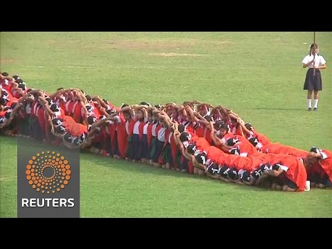 بالفيديو احتفالات مذهلة في بنجلاديش بالذكرى 45 للاستقلال