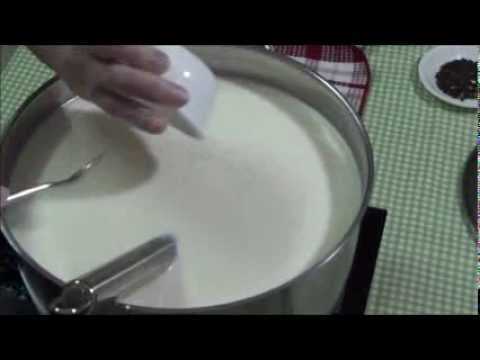 بالفيديو طريقة عمل الجبنة الرومي في البيت