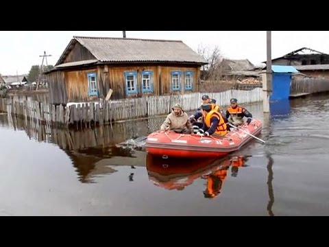 شاهد فيضانات في روسيا بسبب ذوبان الجليد