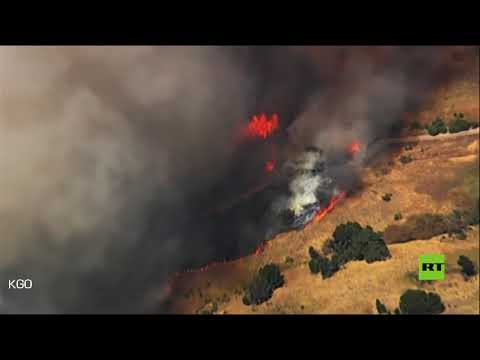 حرائق الغابات في كاليفورنيا الأميركية تقترب من خزانات النفط